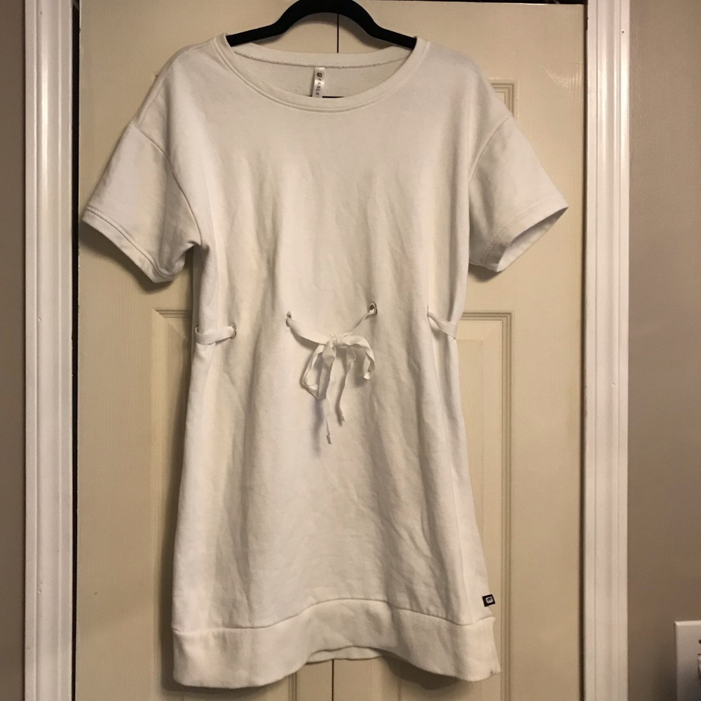 While fabletics shirt dress L